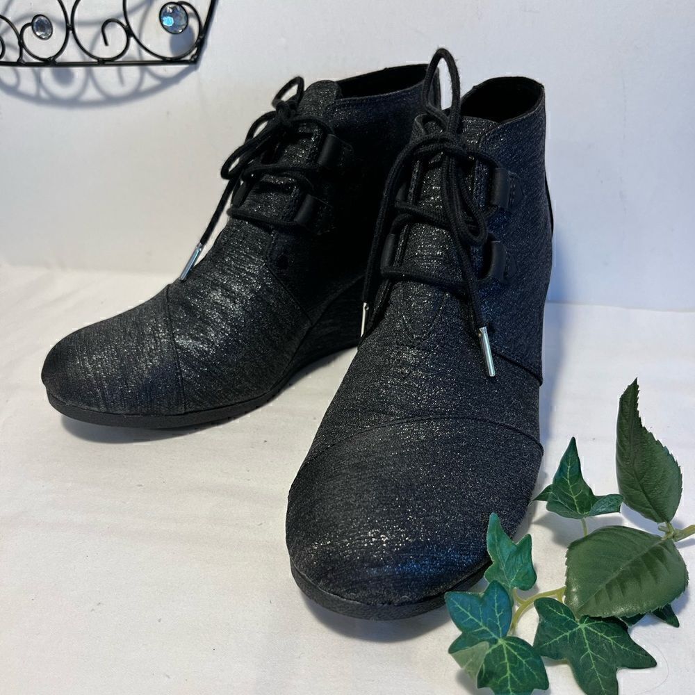EUC Toms Kala Booties  